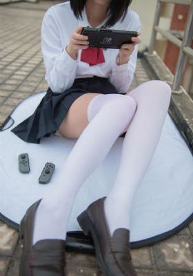 六个瑞士姑娘在阿尔卑斯山的电影_超清BD在线观看